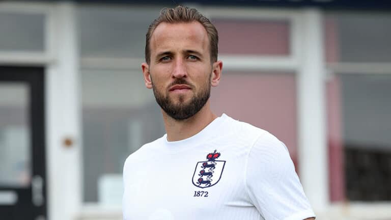 England to Wear Special Warm Shirts in 150th-Anniversary Heritage Match