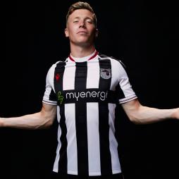 Grimsby Town Home 2022/23 Kit